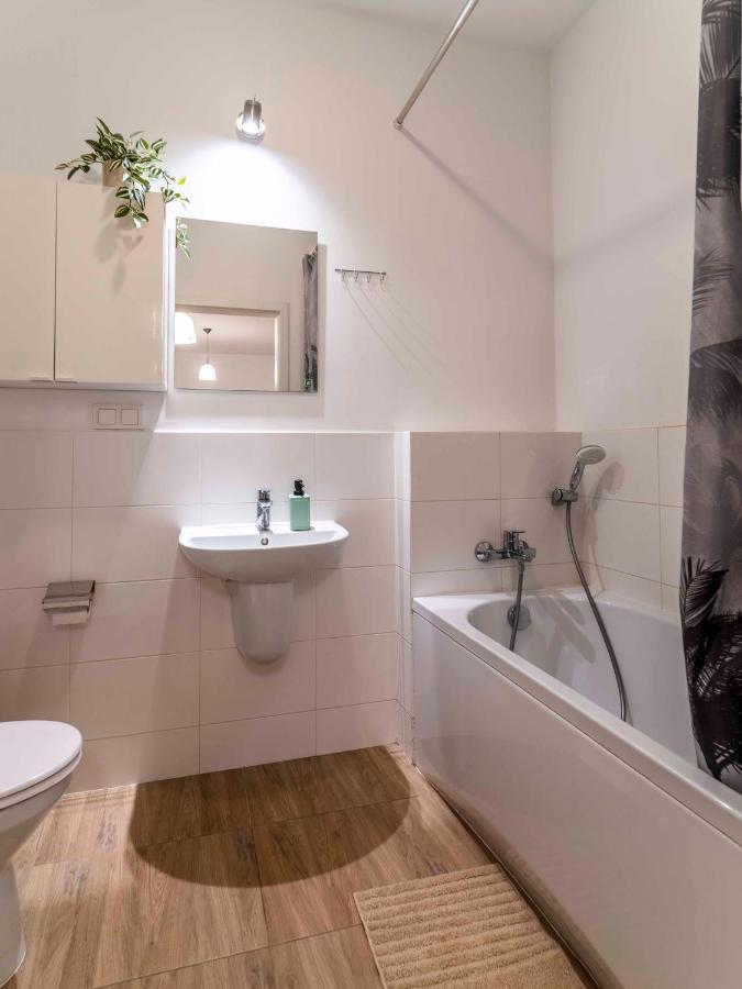 First - Green Zoliborz Apartment 6 Warszawa Eksteriør billede
