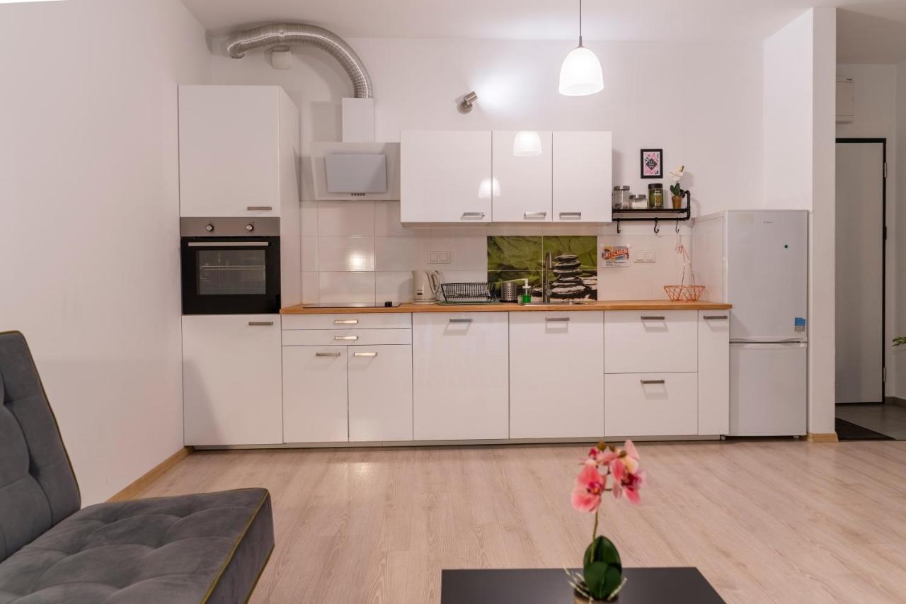 First - Green Zoliborz Apartment 6 Warszawa Eksteriør billede